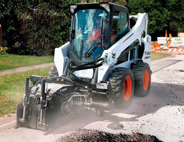 MINICARGADOR BOBCAT S630 CON FRESADORA